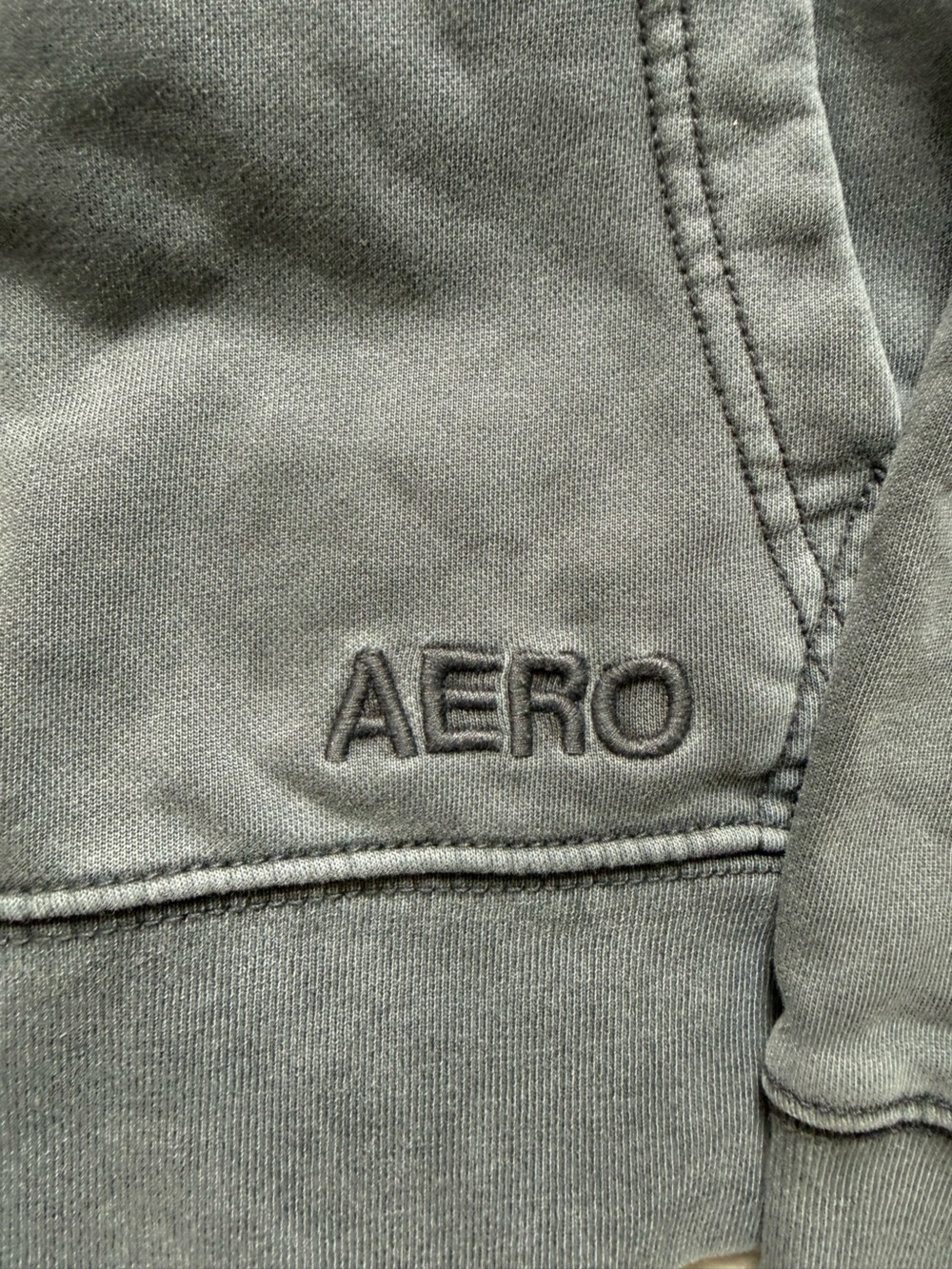 Men’s cotton blend Heavy Cotton Blend Aéropostale Washed Charcoal Hoodie size M - Picture 2 of 4